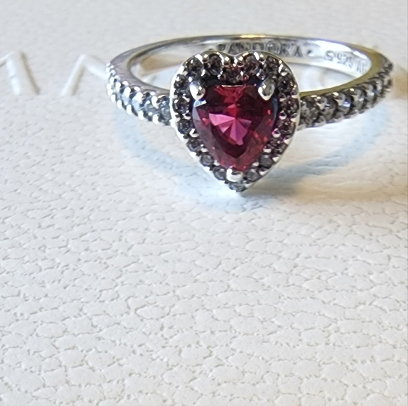 Pandora Elevated Red Heart Ring size 54 - Picture 8 of 10
